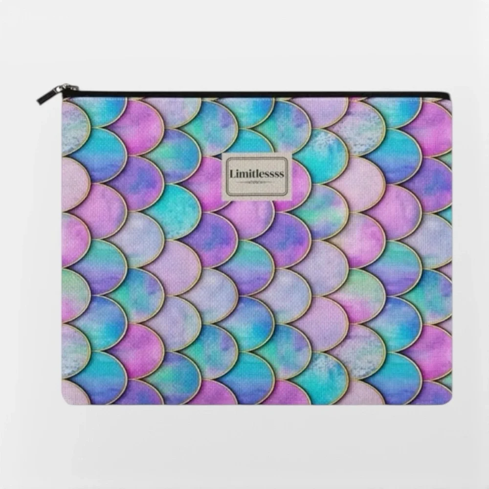 Limitlesss Large Mermaid Scale Cosmetics/Accessories Pouch New